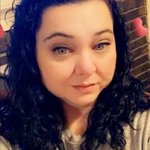 Meet your Posher, Adrianna